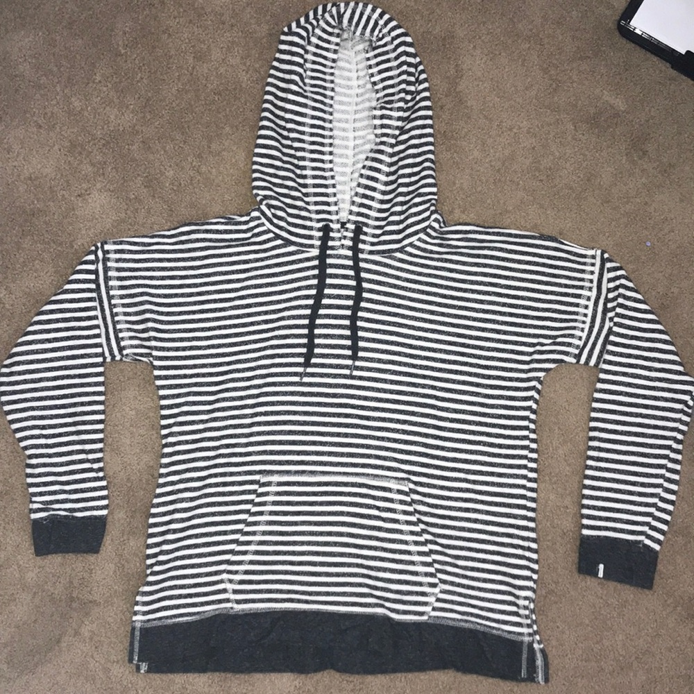 XL Volcom Sweatshirt